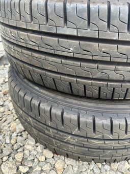 215/65 r16c Pirelli - 4
