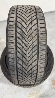 Pneumatiky celoročné 225/45R19 - 4