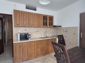 2 izbový byt na prenájom - 62 m2, sídlisko STRED, Pov.... - 4