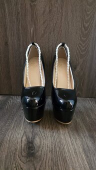 Nové lakované čierne lodičky 39 - 4