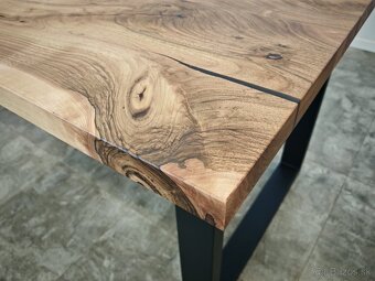 Masívny orechovy stôl - 4