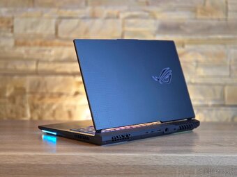 Asus ROG Strix G17 Ryz 9/ RTX 4060 8GB/ 16GB DDR5/ 1TB - 4