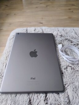 Apple Ipad Air - 4