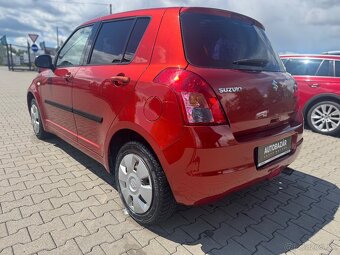 Suzuki Swift - 4