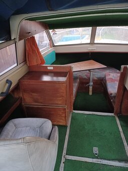 Motorový čln DRAGO 2000 - 4