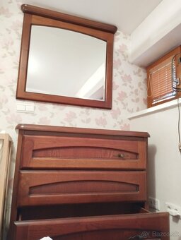 Stará komoda – úložný priestor - 4