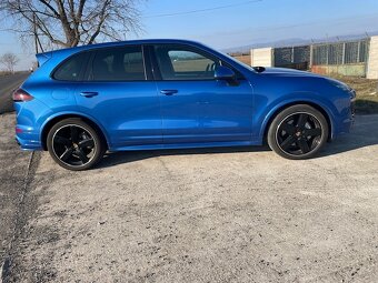 Porsche Cayenne - 4