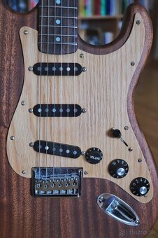 Hardtail stratocaster mahagón Custom. - 4