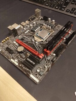 i3 10105f, 2x8gb ram, gigabyte b460m gaming hd, chladic - 4