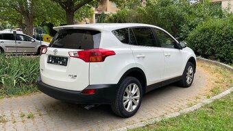 Toyota RAV4 2.2 d4d 110kw Premium XA40 - 4