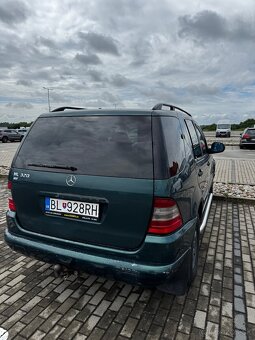 Predam Mercedes-Benz - 4