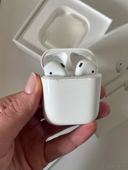 Apple AirPods 2 generácie - 4