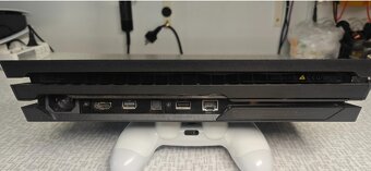 PS4 pro 1TB - 4