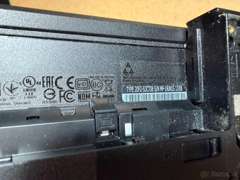 Notebook L560 na opravu alebo diely. - 4