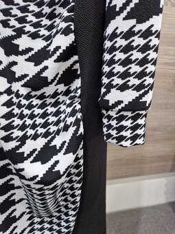 Šaty čiernobiele - 4