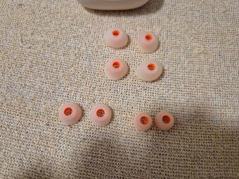 Predam JBL Live PRO+ - 4