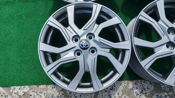 4x100 R16 --- TOYOTA YARIS - 4