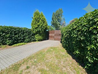 PRIEVIDZA – Staré sídlisko / DOBRÁ POLOHA / Pozemok 1350 m2, - 4