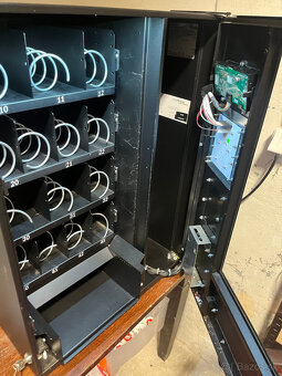 Predám stolový automat VENDO SANDEN - 4