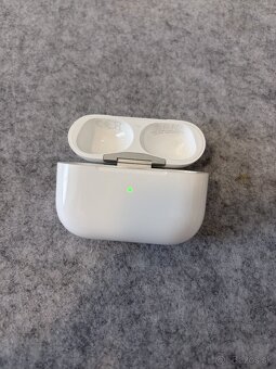 Apple AirPods Pro 2  (generácie) s MagSafe puzdrom (USB-C) - 4