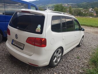 Volkswagen Touran 2.0 TDi Highline - 4