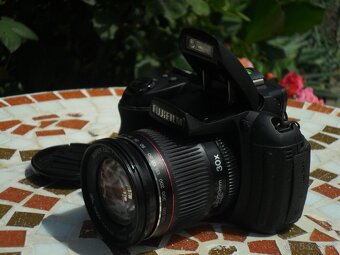 FujiFilm Finepix HS20 EXR- všestranný ultrazoom - 4