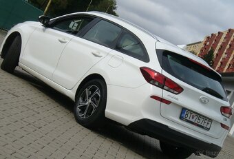 Hyundai i30 CW Combi 1.6 CRDI 9/2021 - 4