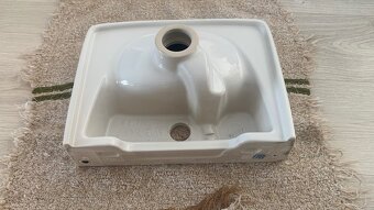 Predám malé umývadlo do WC - 4