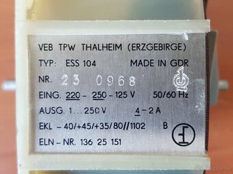 Regulovatelný transformátor 1-250V/4A - 4