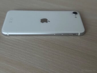 Predám iPhone SE 2020 64GB White - 4