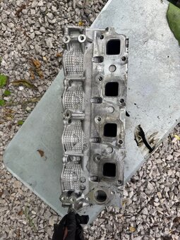 Hlava valcov nissan 2.2 dci Kód motora YD22. - 4