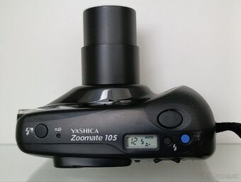 Yashica Zoomate - 4