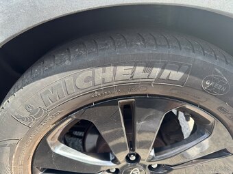 KIA Sportage 5x114,3 pneu 235/55 R18 -Originál elektrony - 4