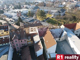 Lukratívna budova "Hubacsek" v centre mesta Piešťany - 4