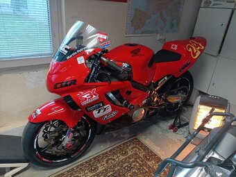 Okruhovka Honda CBR 600 f4 + mokrá sada - 4