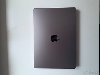 Predám MacBook Pro M1 Pro '14 - 4