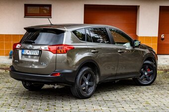 Toyota RAV4 2,2D 110kW 4x4 (nová STK, ťažné, kamera,keyless) - 4