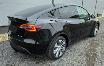 Tesla Model Y Dual Motor Long Range 42tkm rv2023 - 4