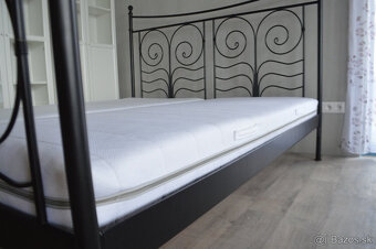 Manželská posteľ - 4