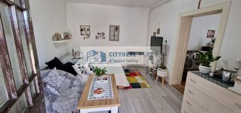 Predám starý Dom s veľkým pozemok vo vyhladávanej časti obce - 4
