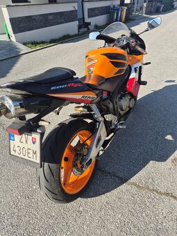 CBR 600 RR REPSOL - 4