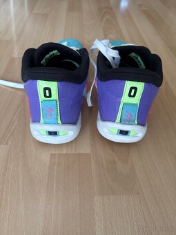 Nike Jordan - 4