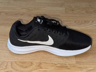 Tenisky Nike, 42 - 4