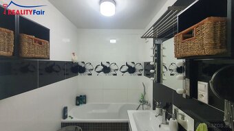 REZERVOVANÉ - Veľký, slnečný, kompletne zrekonštruovaný 3i b - 4