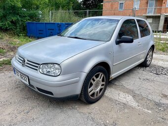 VW Golf 1.6 - 4
