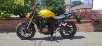 Honda CB500F - 4