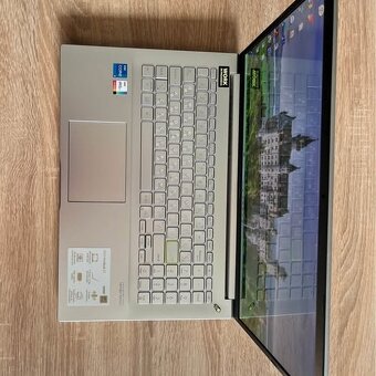 Predam Asus Vivobook 15 - 4