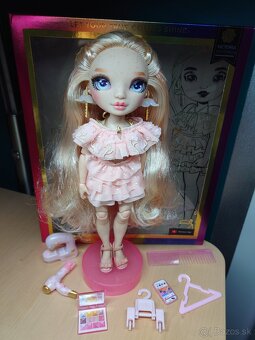 13x bábiky Rainbow High - 4