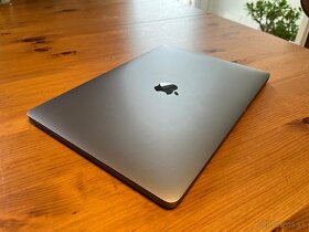 MacBook Pro 13 Space Gray 2019 - 4
