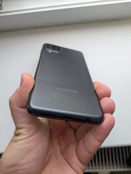 Samsung Galaxy A12 - 4